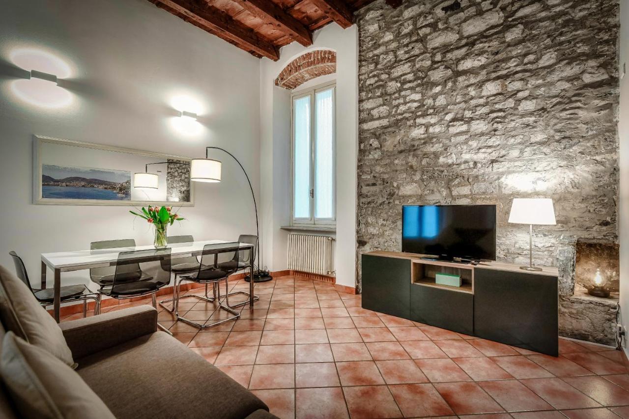 Piazza Duomo-Downtown Como Exteriör bild